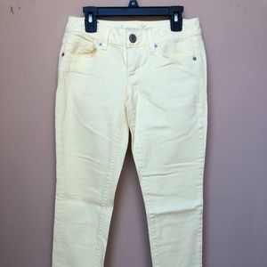 American Eagle Pastel Yellow Skinny Stretch Jeans